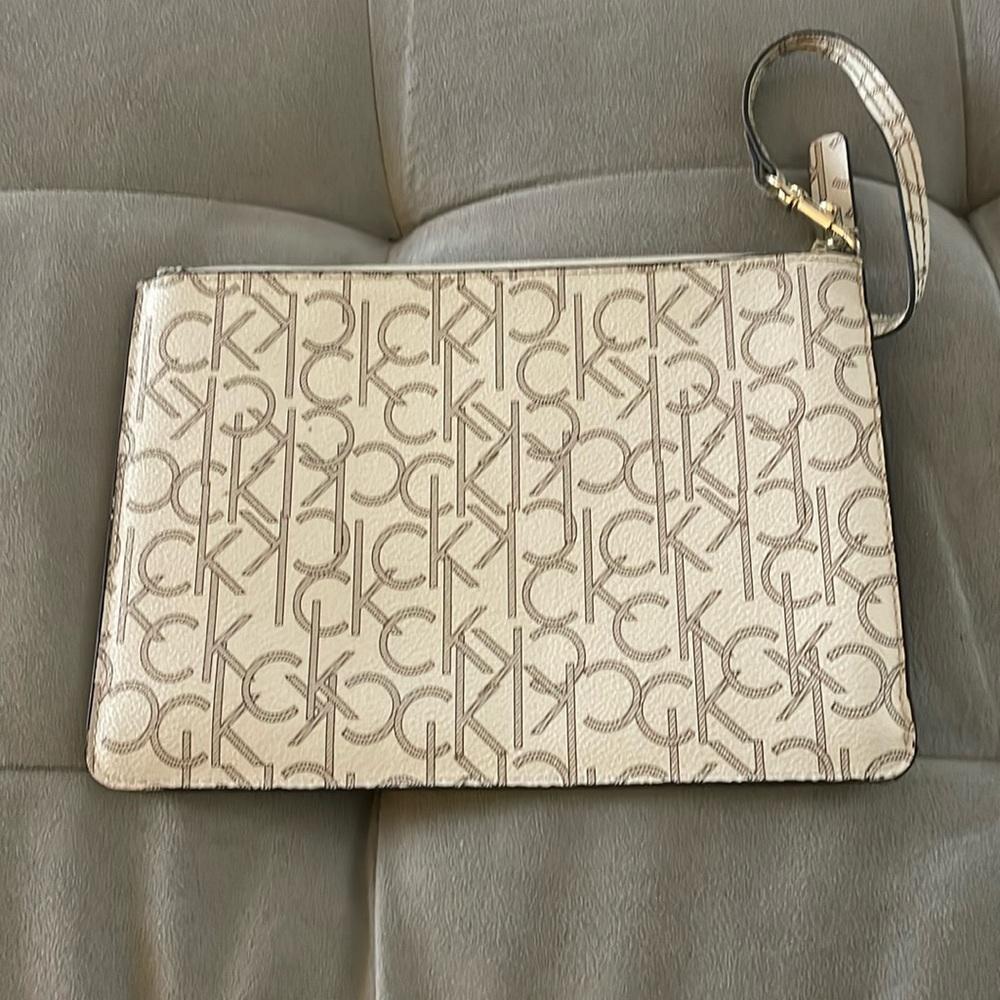 Calvin Klein wristlit